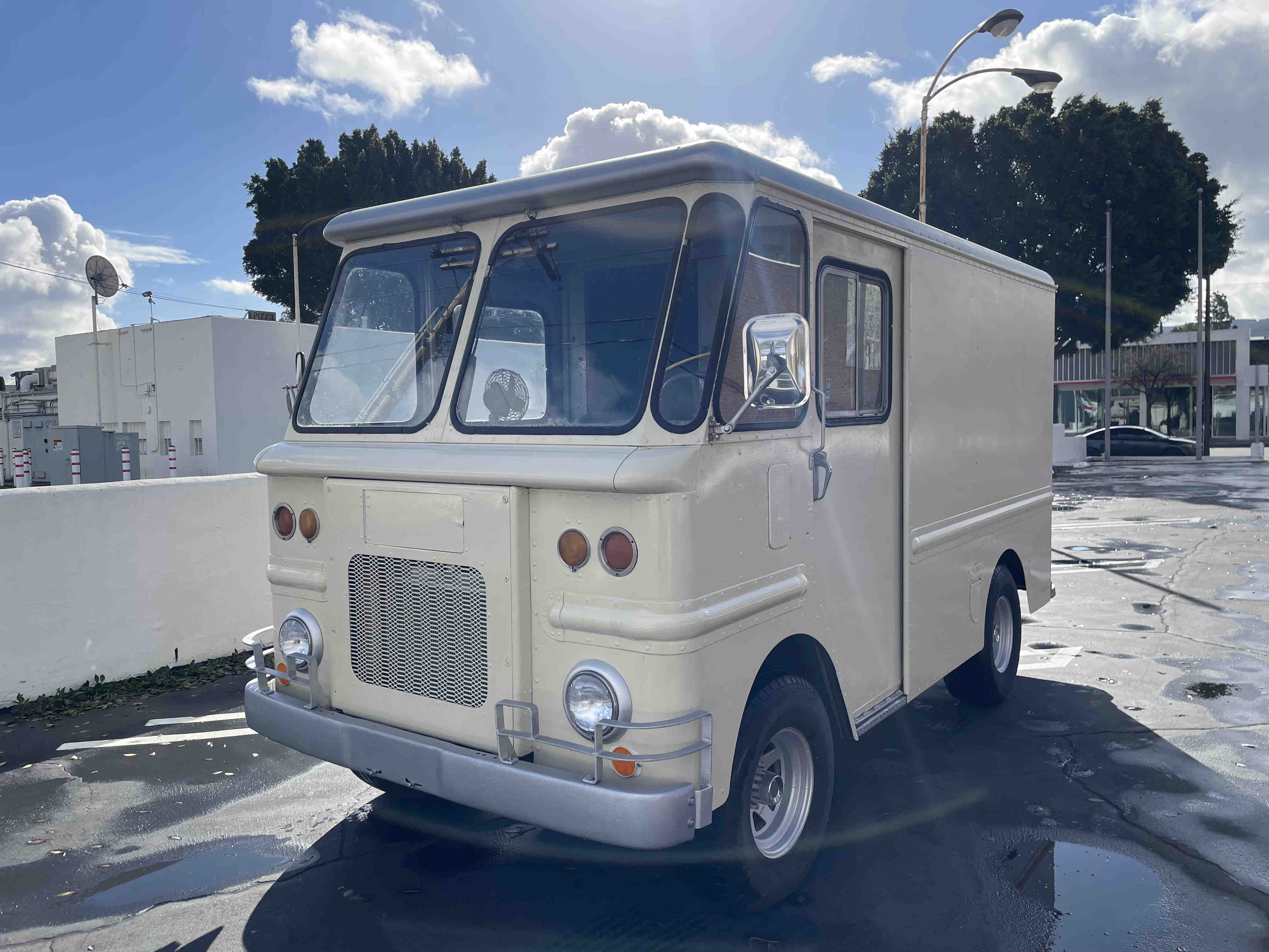 Ford grumman hot sale step van